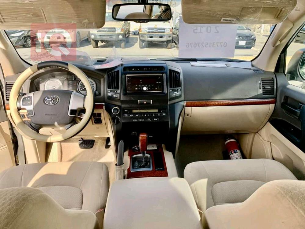 تۆیۆتا لاند کروزەر